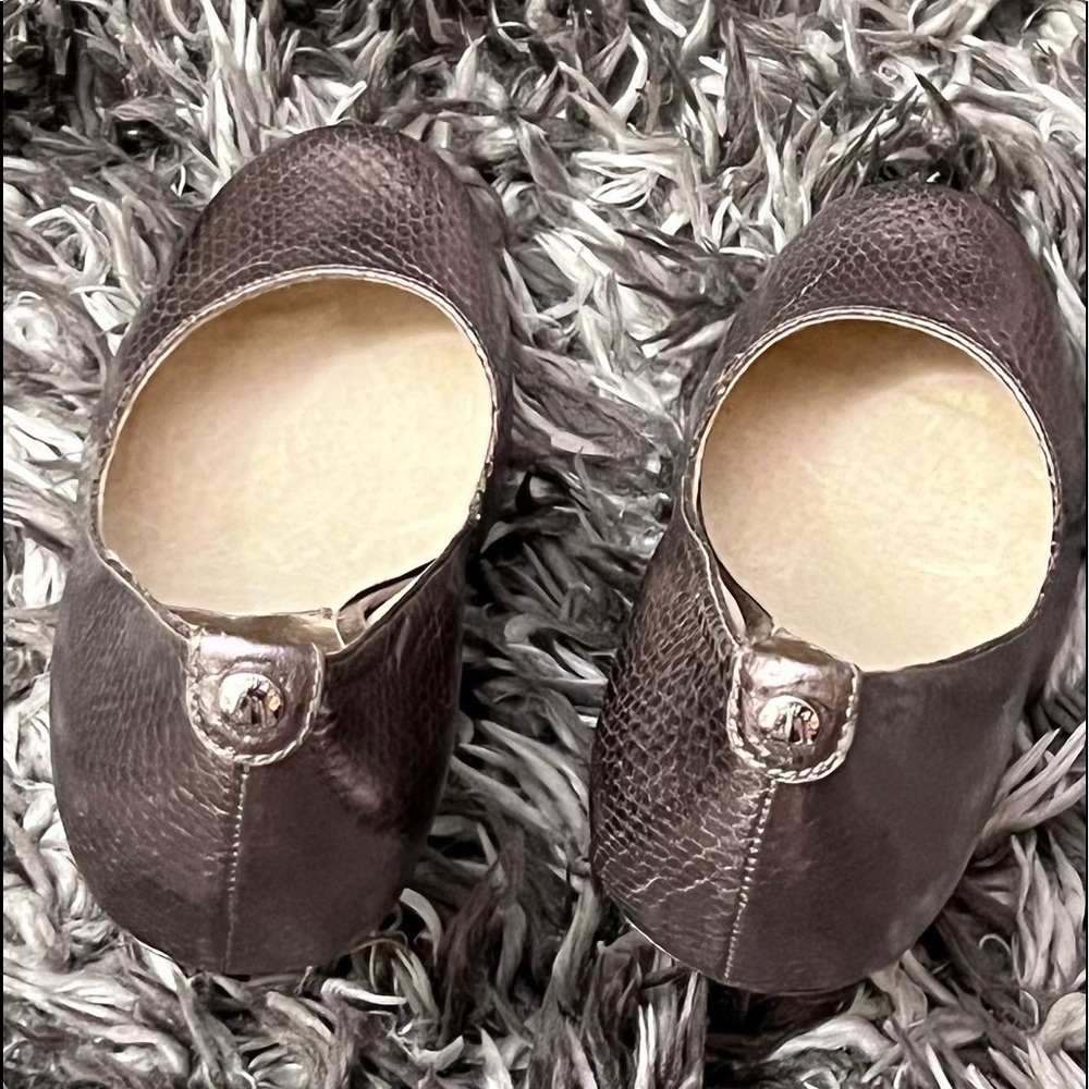 Michael Kors Rose Gold Embossed Heels Size 6M - Picture 4 of 9